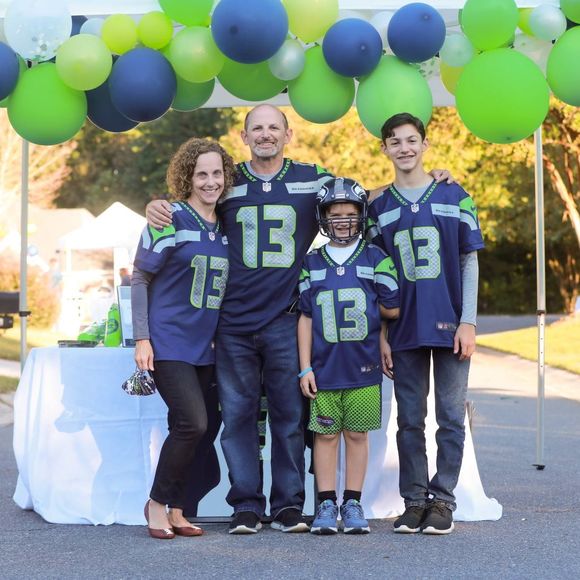 Meet your Posher, Melissa - Picture 1 of 1